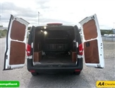 Mercedes-Benz Vito Image 6
