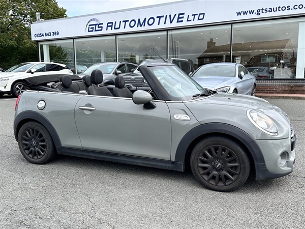 Large image for the Used Mini CONVERTIBLE