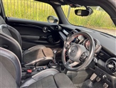 Mini Hatch Image 2