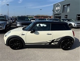Mini Hatch Image 3