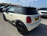 Mini Hatch Image 4