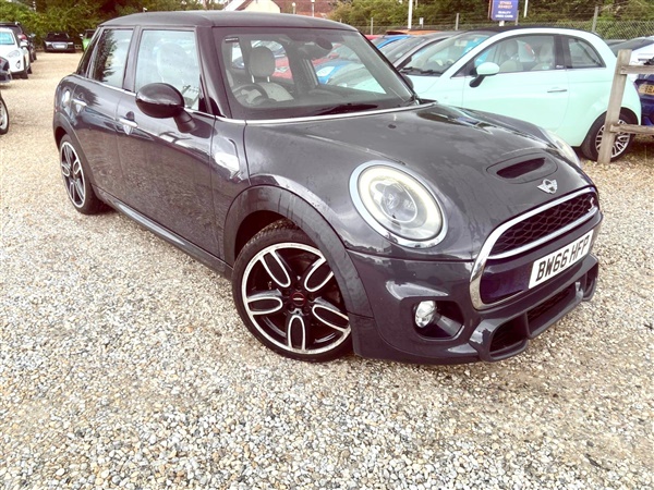 Large image for the Used Mini Hatch