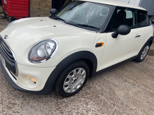Large image for the Used Mini Hatch