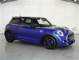 Mini Hatch Image 2