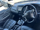 Mitsubishi L200 Image 6