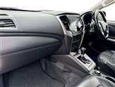 Mitsubishi L200 Image 2