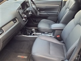 Mitsubishi Outlander Image 4