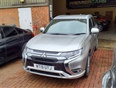 Mitsubishi Outlander Image 3