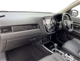 Mitsubishi Outlander Image 2