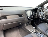 Mitsubishi Outlander Image 2