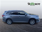 Mitsubishi Outlander Image 2