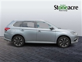 Mitsubishi Outlander Image 2