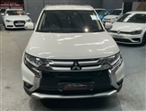 Mitsubishi Outlander Image 2