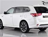 Mitsubishi Outlander Image 2