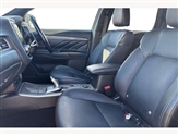 Mitsubishi Outlander Image 2
