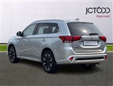 Mitsubishi Outlander Image 3