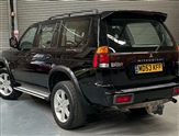 Mitsubishi Shogun Image 4