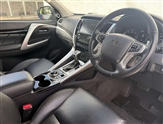 Mitsubishi Shogun Image 4