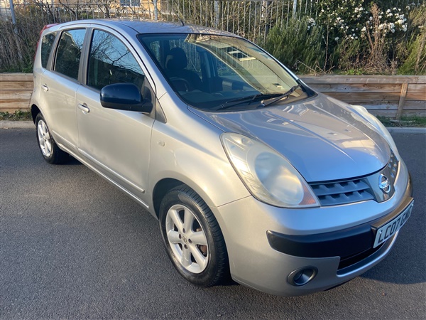 2007. Nissan note se 1400cc 