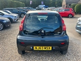 Peugeot 107 Image 5