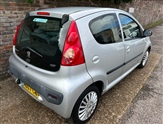 Peugeot 107 Image 6