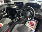 Peugeot 2008 Image 6