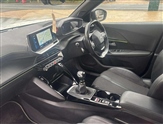 Peugeot 2008 Image 2