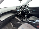 Peugeot 2008 Image 2