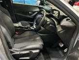 Peugeot 208 Image 3