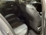 Peugeot 208 Image 3