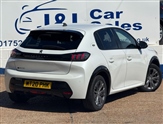 Peugeot 208 Image 5