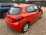 Peugeot 208 Image 4