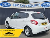 Peugeot 208 Image 6