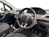 Peugeot 208 Image 6