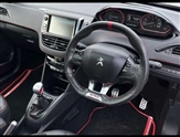 Peugeot 208 Image 5