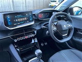 Peugeot 208 Image 5