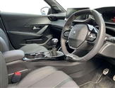 Peugeot 208 Image 5