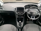 Peugeot 208 Image 4