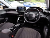 Peugeot 208 Image 6