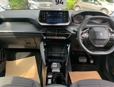 Peugeot 208 Image 4