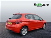 Peugeot 208 Image 2