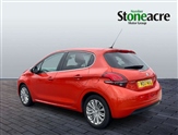 Peugeot 208 Image 6