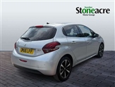 Peugeot 208 Image 3