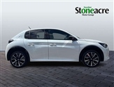 Peugeot 208 Image 2