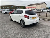 Peugeot 208 Image 4