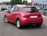 Peugeot 208 Image 3