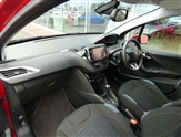 Peugeot 208 Image 4