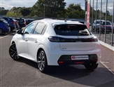 Peugeot 208 Image 3