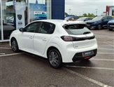 Peugeot 208 Image 2