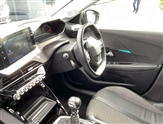 Peugeot 208 Image 2